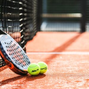 Guide: Forskellige padeltennis-skud og hvornår du skal bruge dem